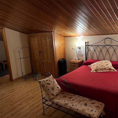 Hostal Cal Francisco Gósol Kültér fotó