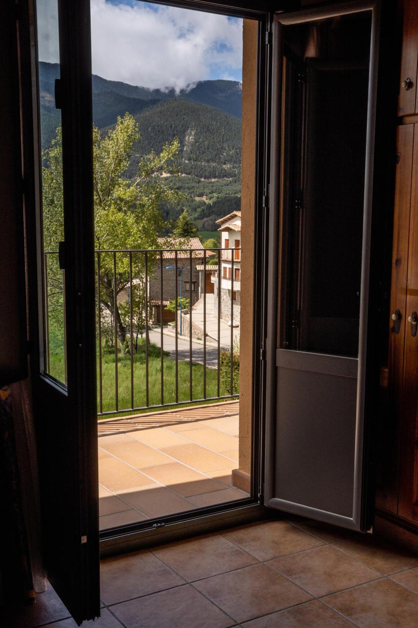 Hostal Cal Francisco Gósol Kültér fotó