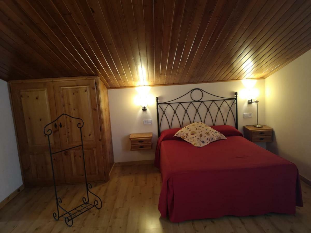 Hostal Cal Francisco Gósol Kültér fotó