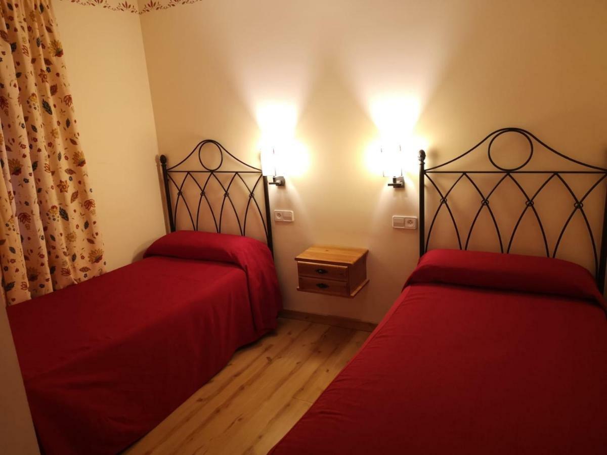 Hostal Cal Francisco Gósol Kültér fotó